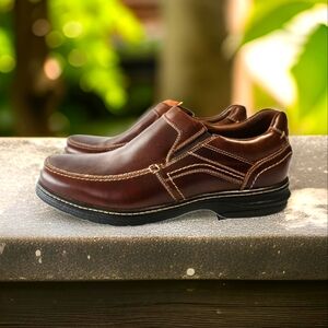 Men's Johnston & Murphy Slip On Casual Brown Loafer. New Size 10M.